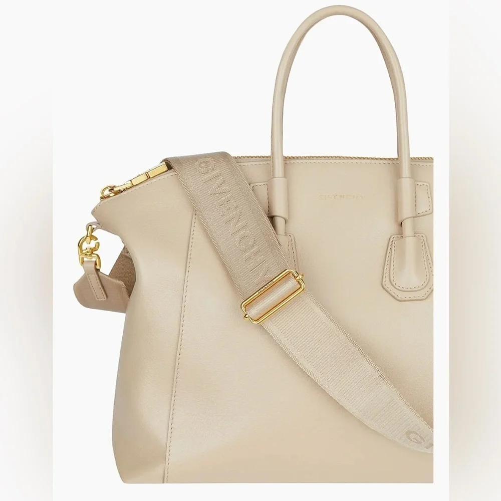 GIVENCHY Medium Antigona Sport Shoulder Bag in Calf Leather Beige NWT